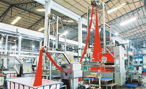 新興服裝面料銷售逆勢(shì)增長(zhǎng) 電商品牌重塑工廠產(chǎn)銷流程